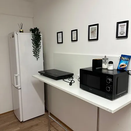 In Center Δωμάτια σε οικογενειακή κατοικία